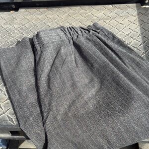 Women’s Gray Striped capris